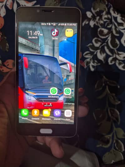 Samsung Galaxy c7pro  4/64 box Sath hy all okay Hain