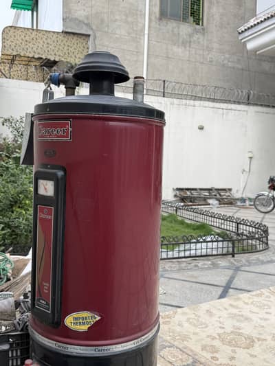 25 GALLON GYSER - KM USED NEW CONDITION
