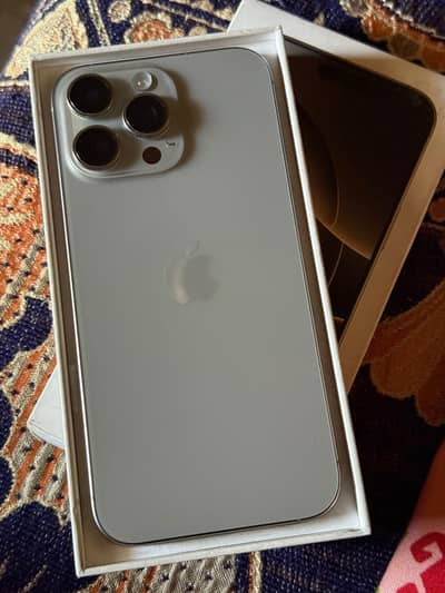 IPONE 16 pro max  I256 98 health 226 cc With box 10/10 Non pta