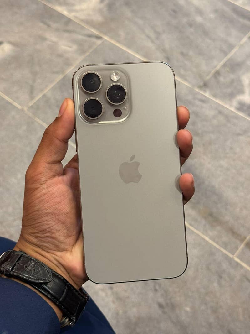 IPONE 16 pro max 2