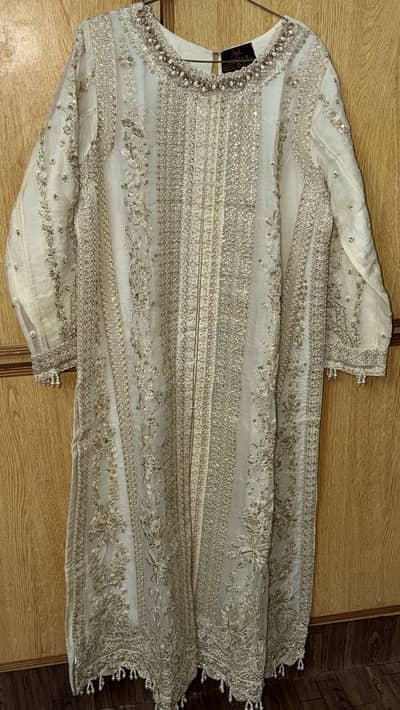 Ready to wear organza off white dress