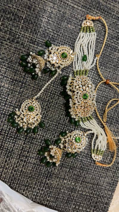 Wedding jewellery/ earrings/jhumkay/mathapatti