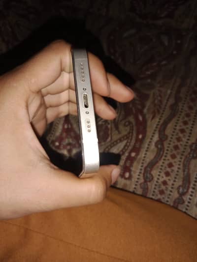 I phone 13 urgently sale i nead cash all ok janiun 10/10