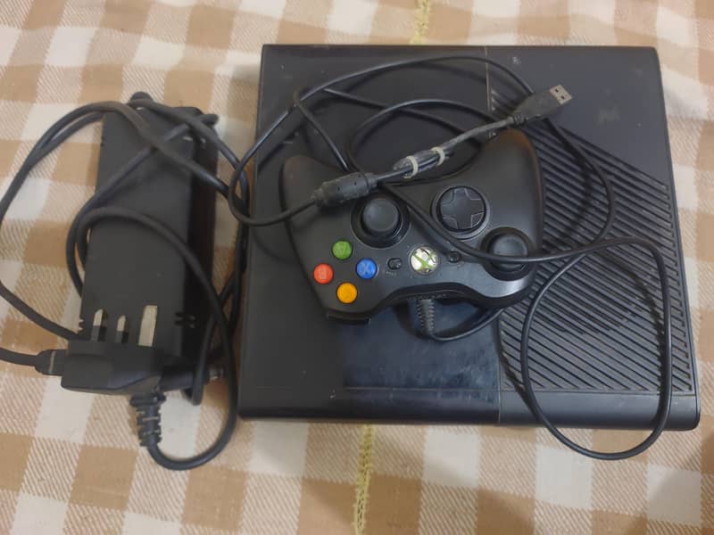 Xbox 360 e model 0