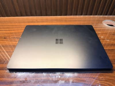 Microsoft Surface Laptop i5 11th Gen 8GB RAM 512GB SSD Touchscreen