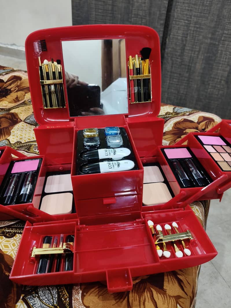 makeup kit 1