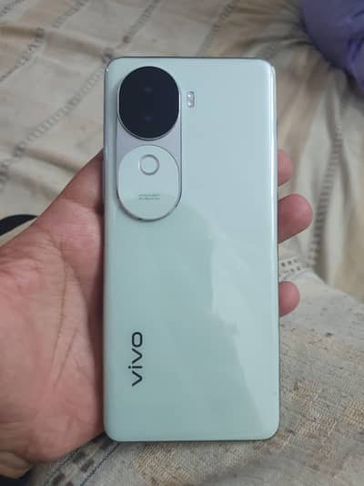 Vivo v40e