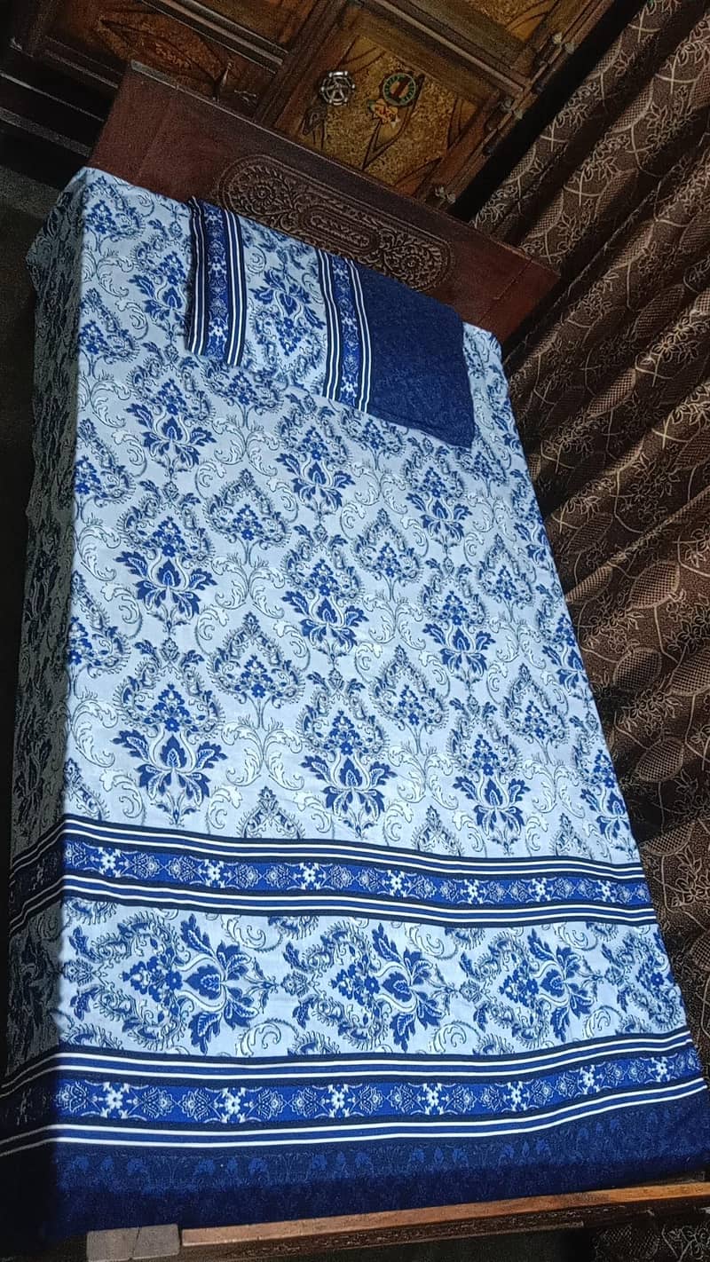 Single wooden beds for sale in sheikhupura 2