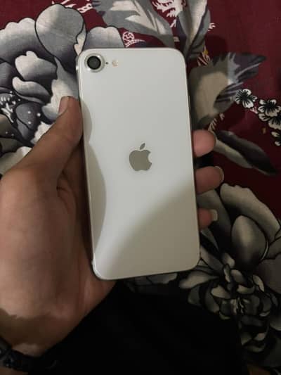 Urgent sale Iphone SE 2020