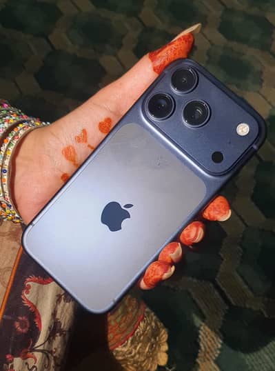 17 Pro 256Gb Jv 0 cycle