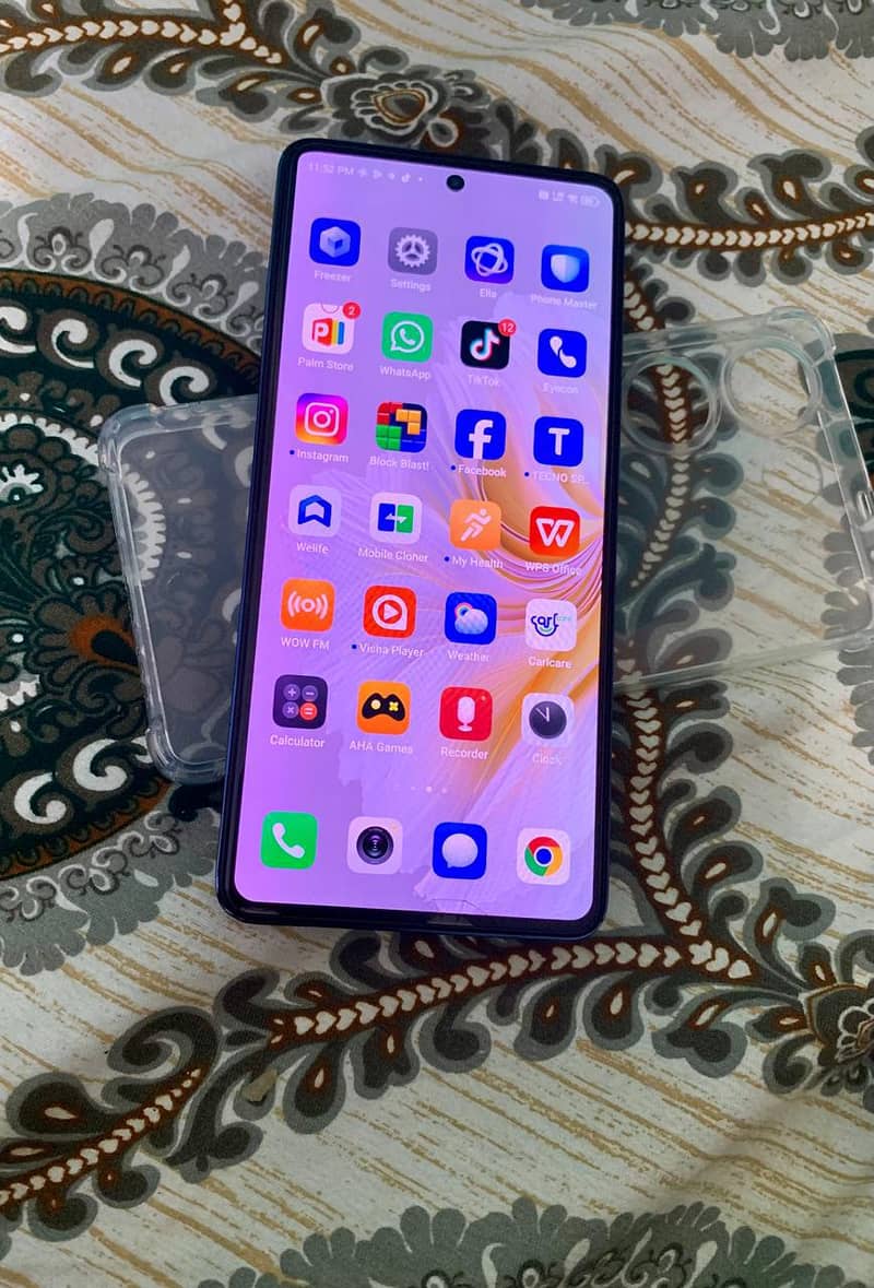 camon 20  complete box 1