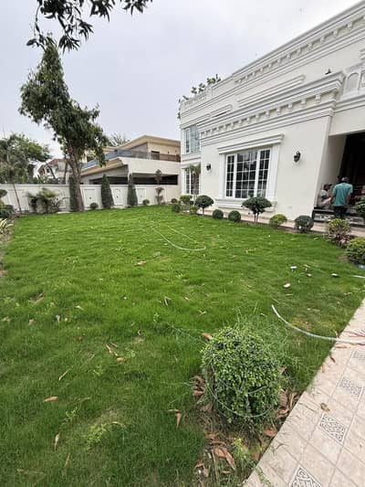 32 MARLA 5 BEDROOM HOUSE AVAILABLE FOR SALE