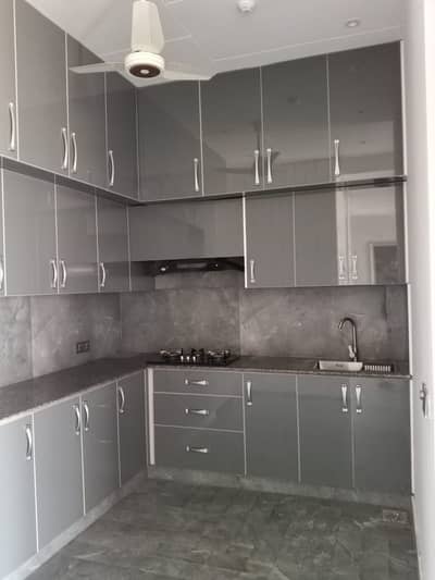 1 KANAL 2 BEDROOM UPPER PORTION AVAILABLE FOR RENT SEP GATE