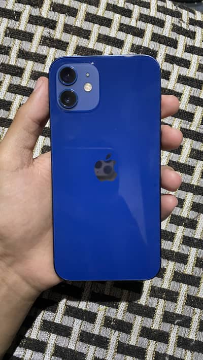 Apple iPhone 12