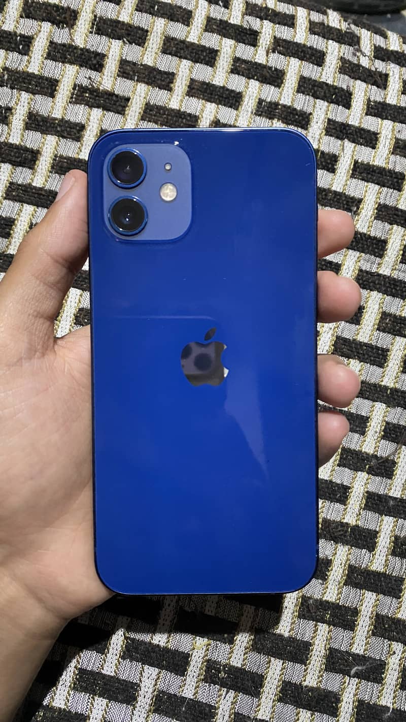 Apple iPhone 12 6