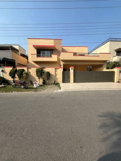 17 MARLA 4 BEDROOM FULLY RENOVATED BRIG HOUSE AVAILABLE FOR RENT