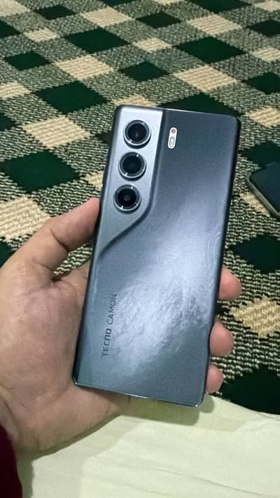Tecno CAMON 40 Pro