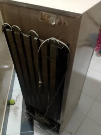 Dawlance small freezer