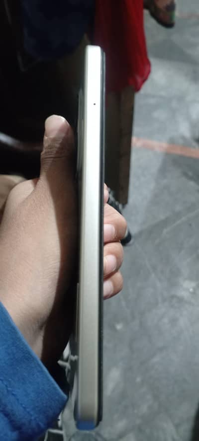 dcode cygnal prime box b sath ha or 9 month ki warranty b ha