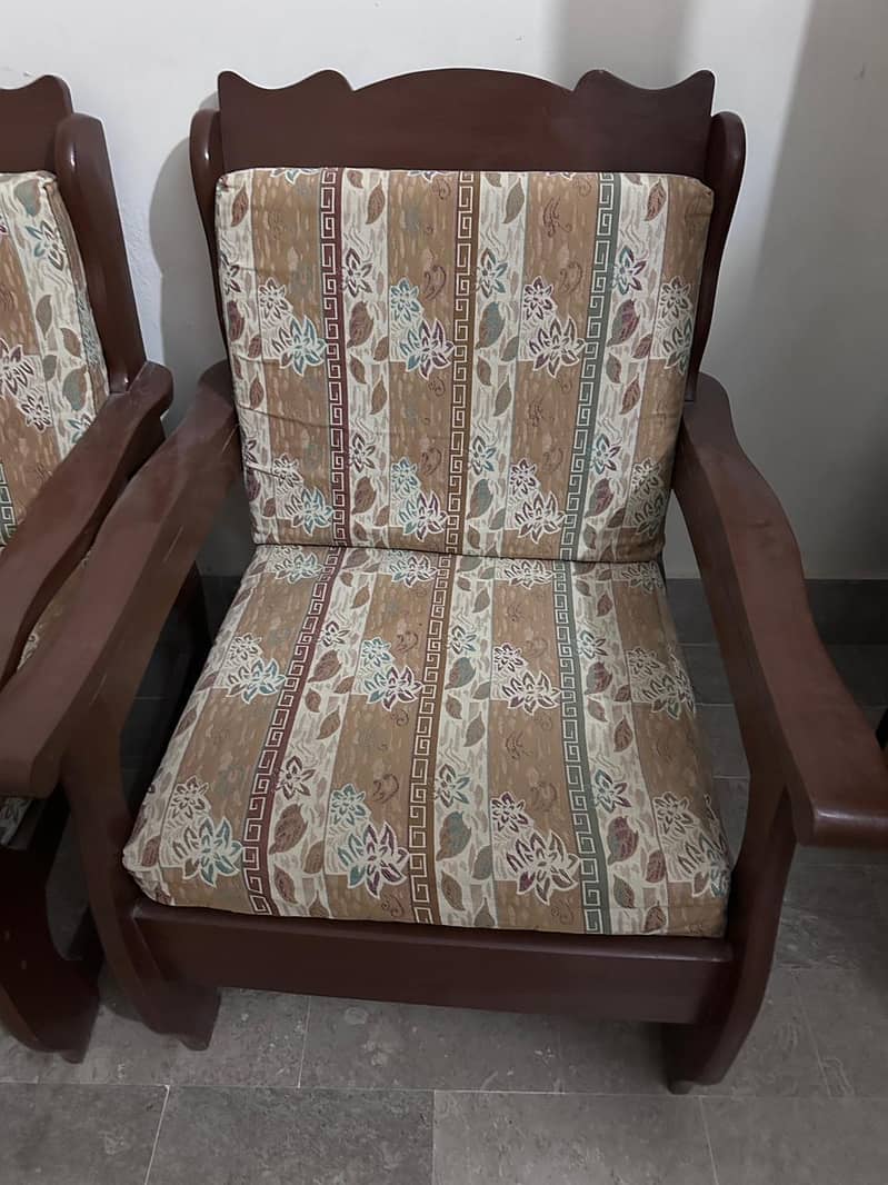 Good  Condition Sofa Set 1
