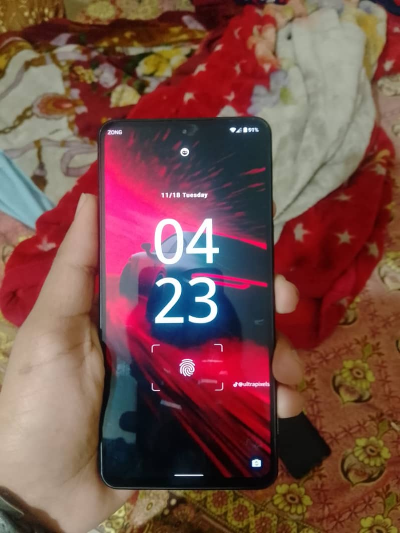 Sharp Aquos R9 1