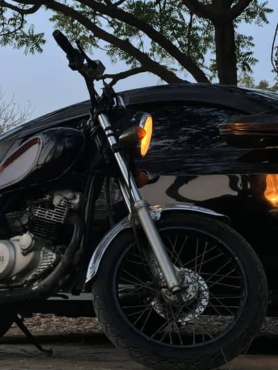 Yamaha SR 250 cruiser up for grabs