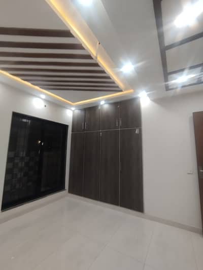 Like Brand New 10 Marla Upper Portion for Rent Bahria Town Lahore
