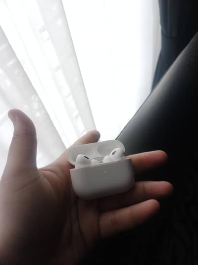Apple airpods pro 2 orignal (lighting port)