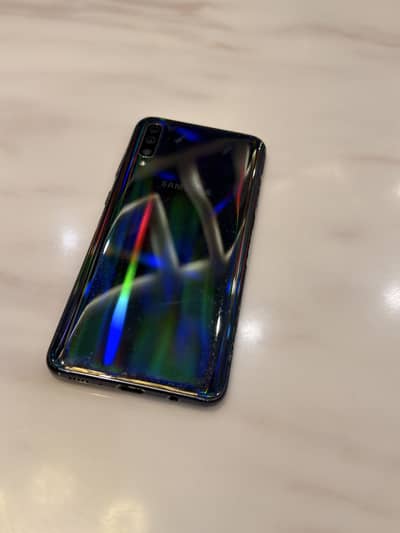 Urgent Sale!!! Samsung A70 (128GB) - 6GB RAM - Fully Functional