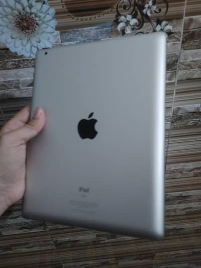apple ipad 4 16 gb good condition all okay