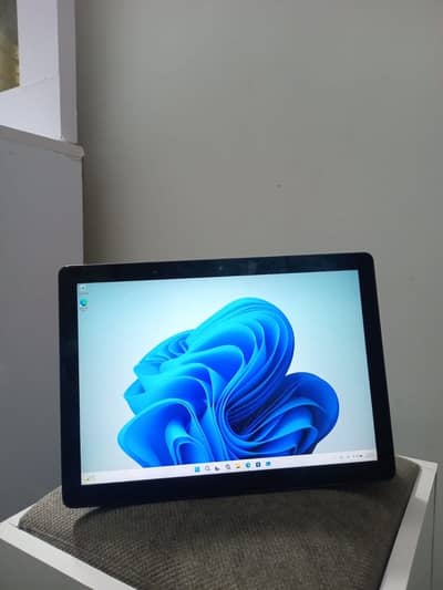 Dell latitude 5290 2 in 1 /urgent sale