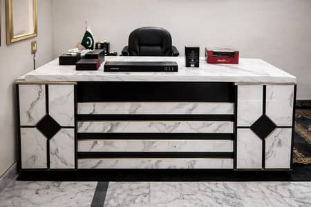 Exective Glossy Marble office L shaped  Table  Urgent for sale