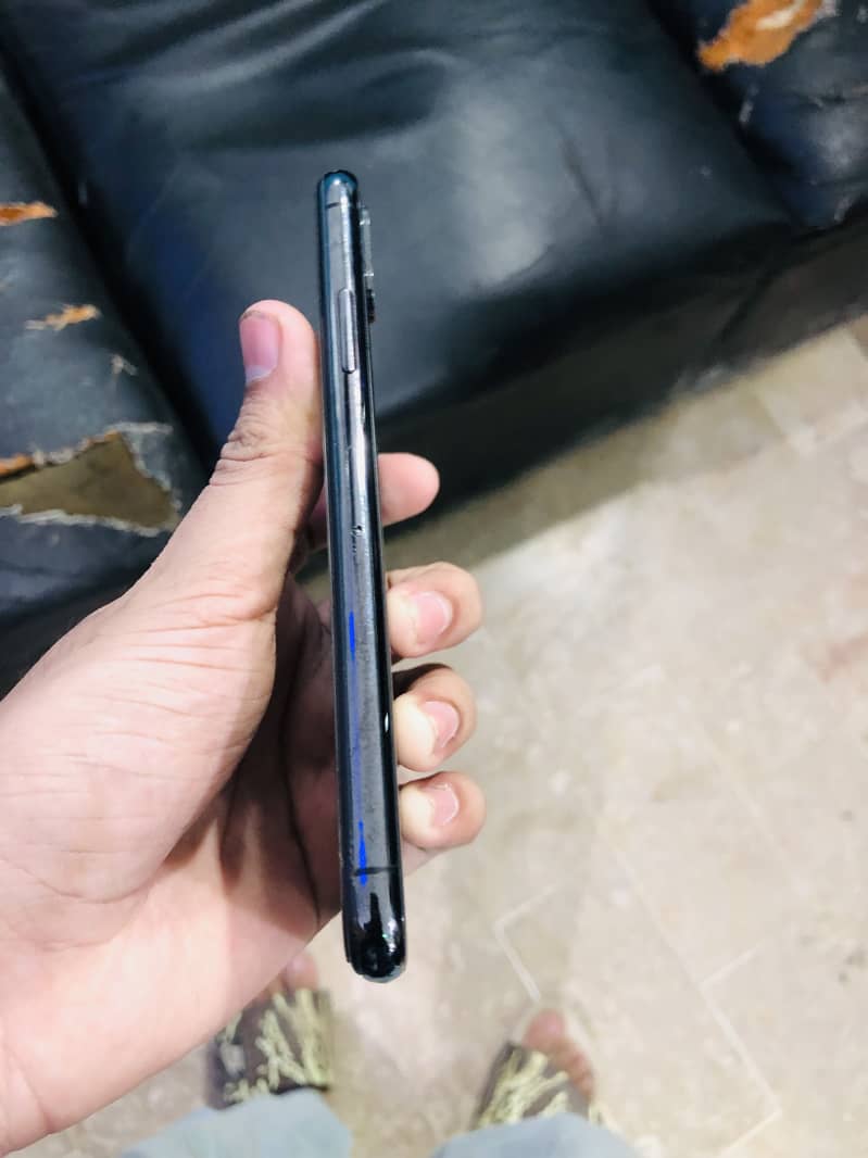 iPhone X 3