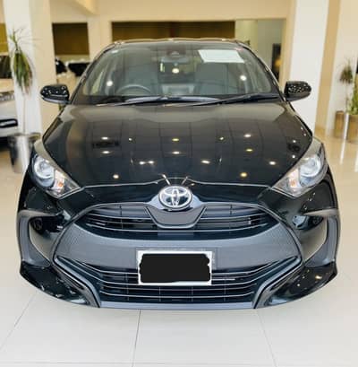 Toyota Yaris Hatchback X 2021 4 grade low mileage car