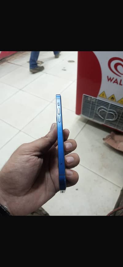 iPhone 12 water pack