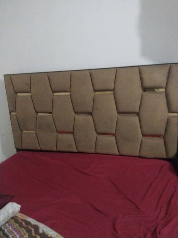 king size bed 0