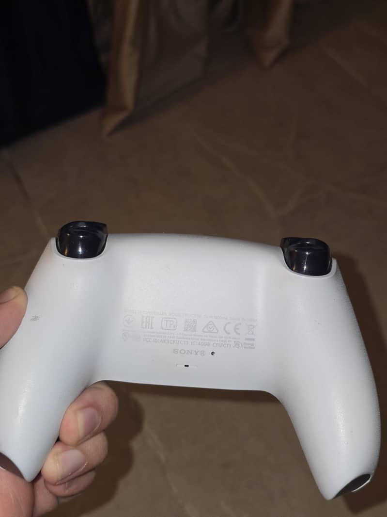 PS5 Dualsense Controller 1