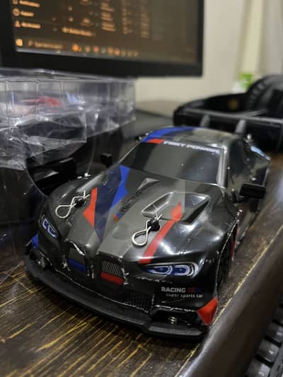 1:24 Bmw Drift Car with all accessories