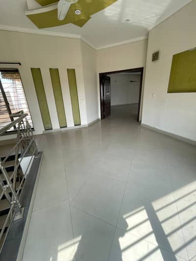 3 Bed Portion Available For Rent In DHA Phase 05 , Block H Lahore Cantt