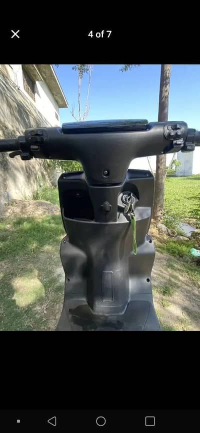 I am selling my evee genZ