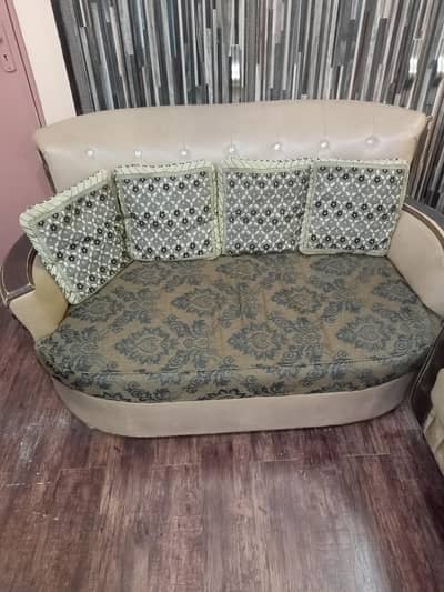 5 Seater Sofa Set with Cushion