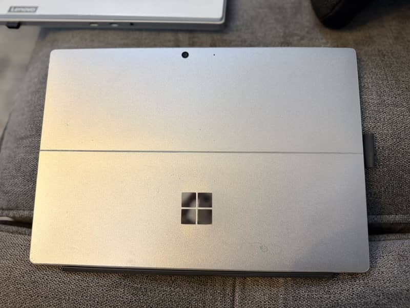 Surface pro 7+ 1