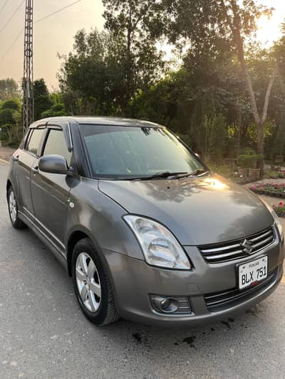 Suzuki swift DLX 2010 model