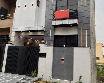 Prime Location Bismillah Housing Scheme House Sized 3 Marla Is Available