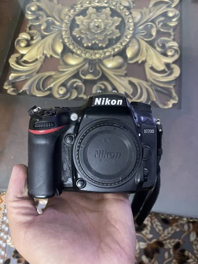 Nikon D7200 with lence kit box
