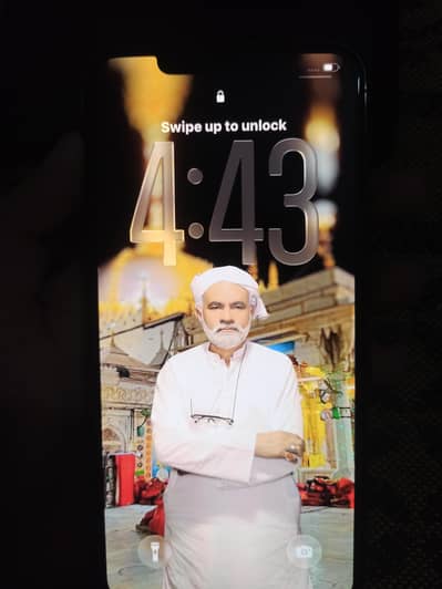 i phone 11 pro max golden color 10/9 condition(03116688513)03062127648