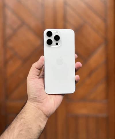 iPhone 15 pro max 256gb factory unlock non pta  bettry halt:100 seld