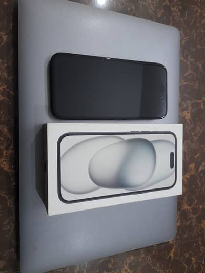 iPhone 15 - 256 GB (10/10)