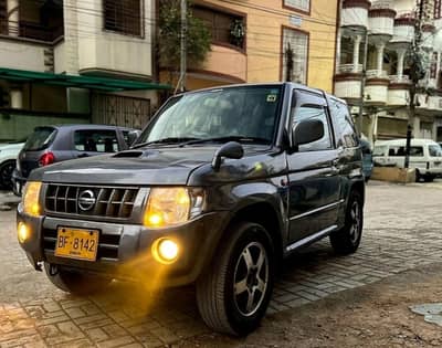 Kix/ Mini Pajero  jeep 660cc automatic