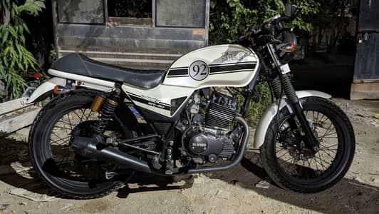 Hi speed infinity SR-150 cafe racer